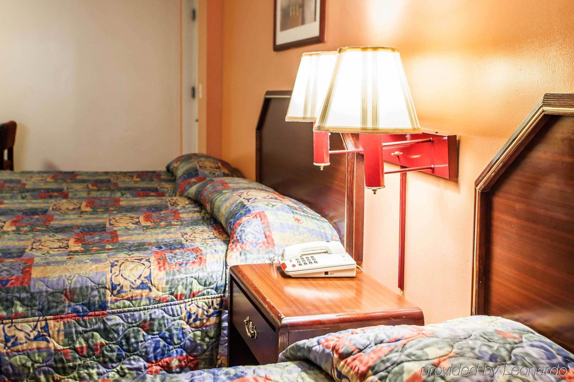 רהווי Rodeway Inn מראה חיצוני תמונה